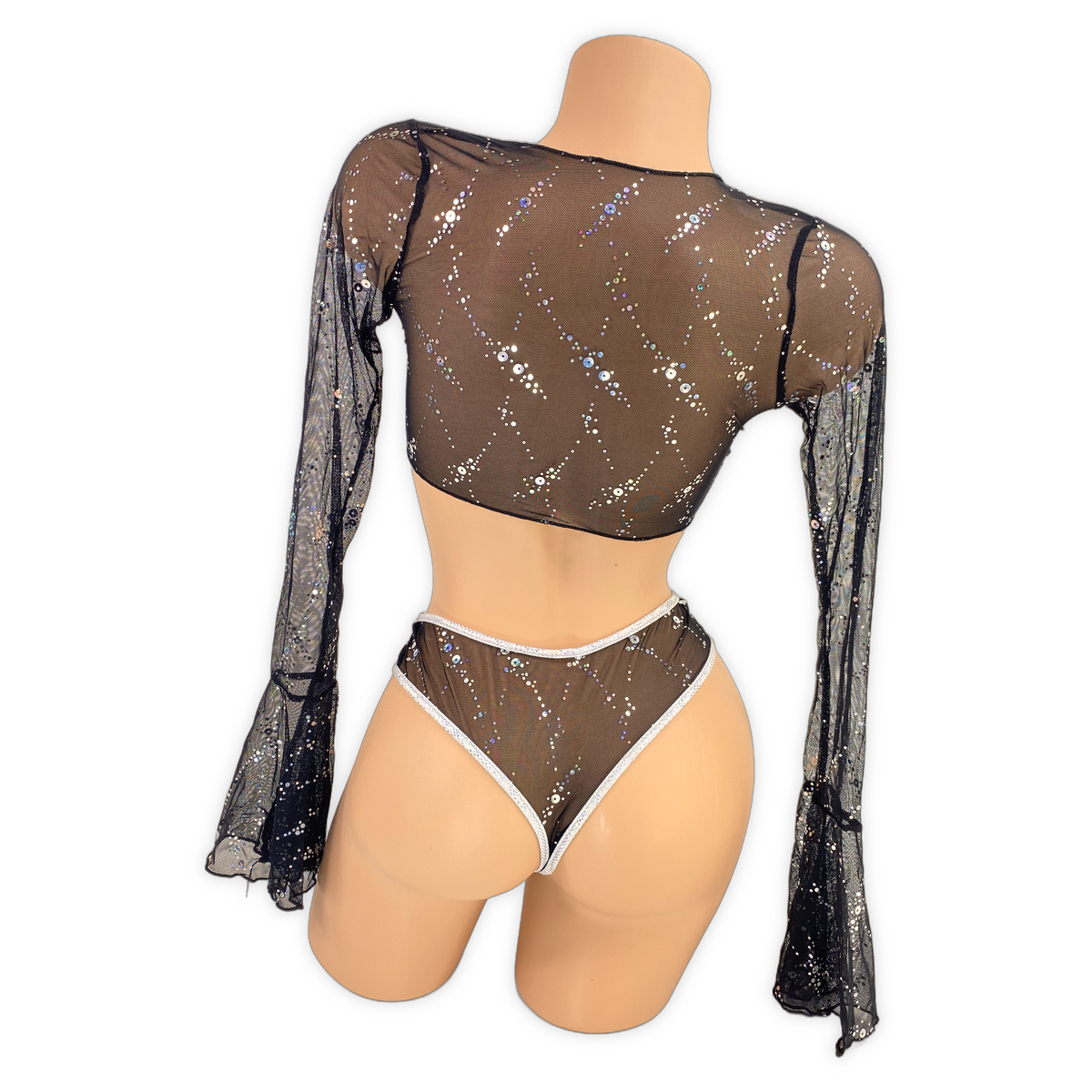 Black Skyla set angled back view on mannequin